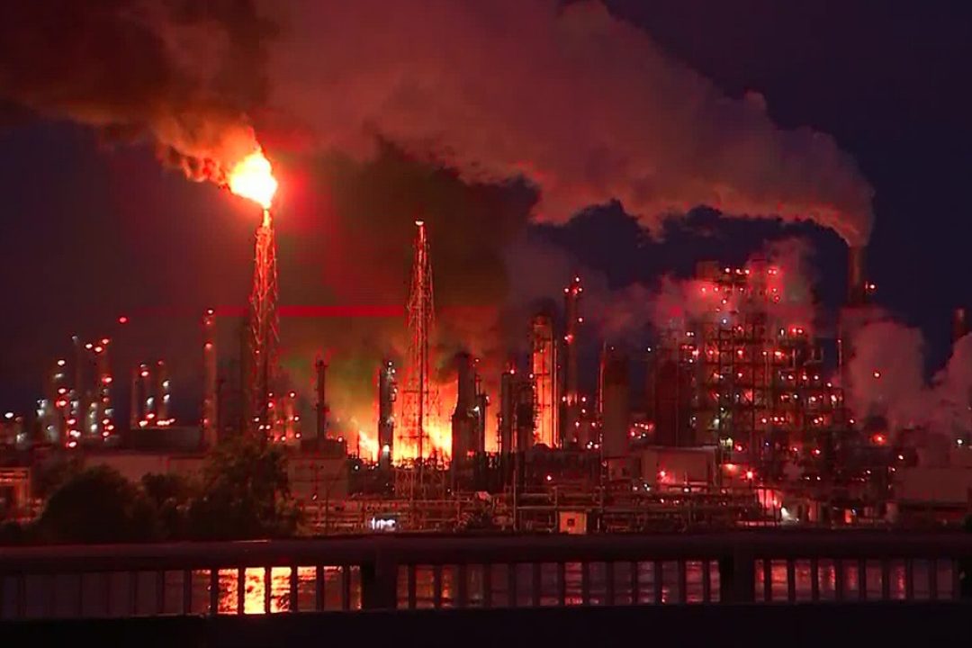 Safety issues: overhaul/maintenance operation in oil refinery