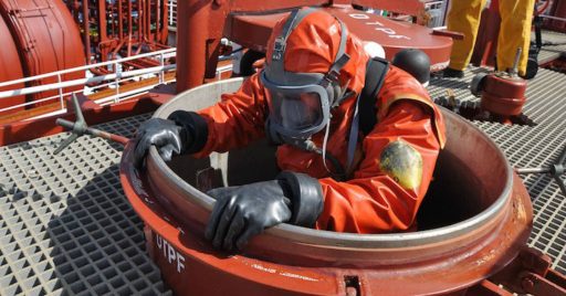 hazards fatalities for oil and gas workers-confines spaces